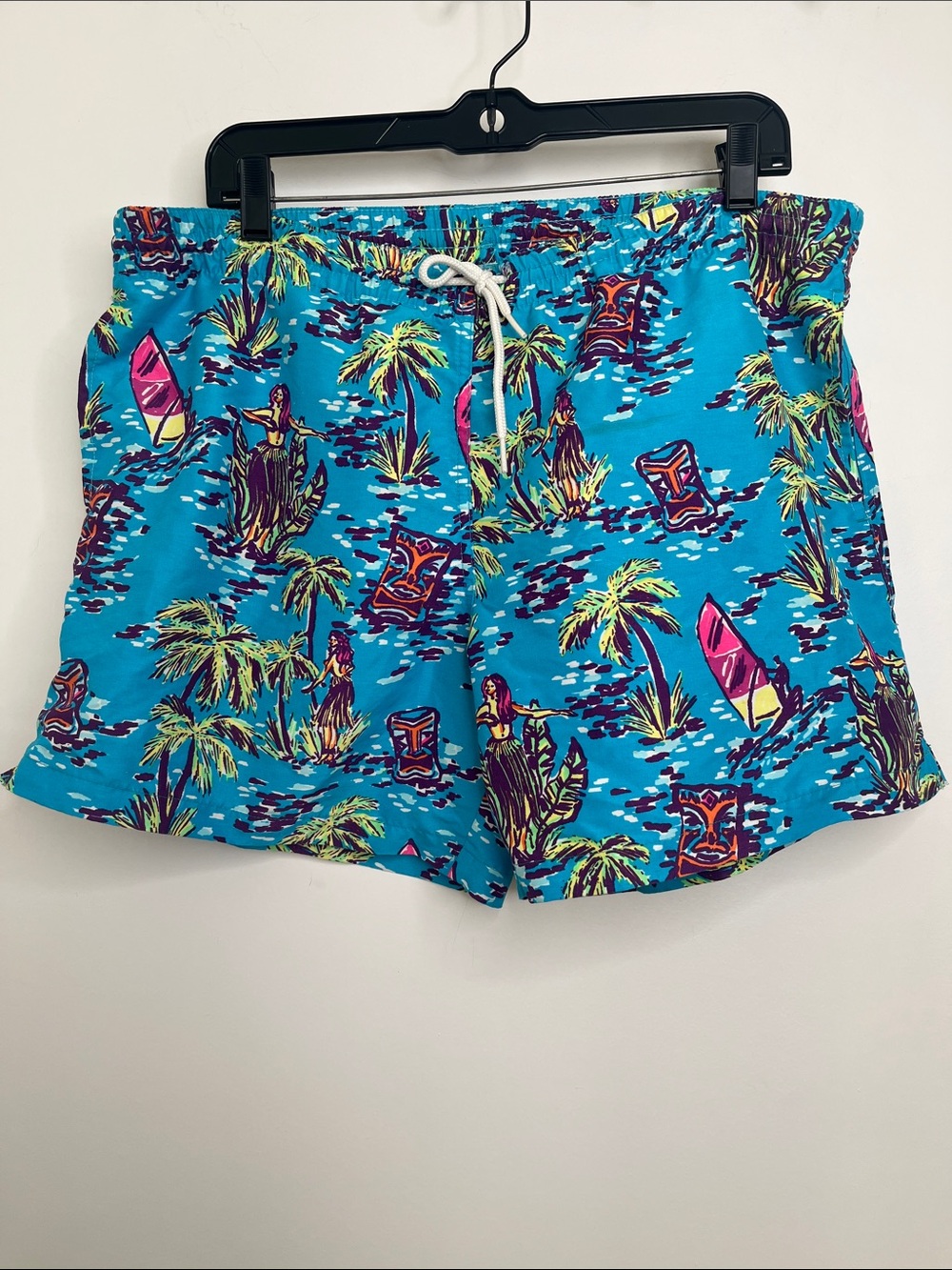 Chubbies Mens Large Swim Trunks Blue Tropical  Palm Leaf  5.5 Inch Inseam Shorts